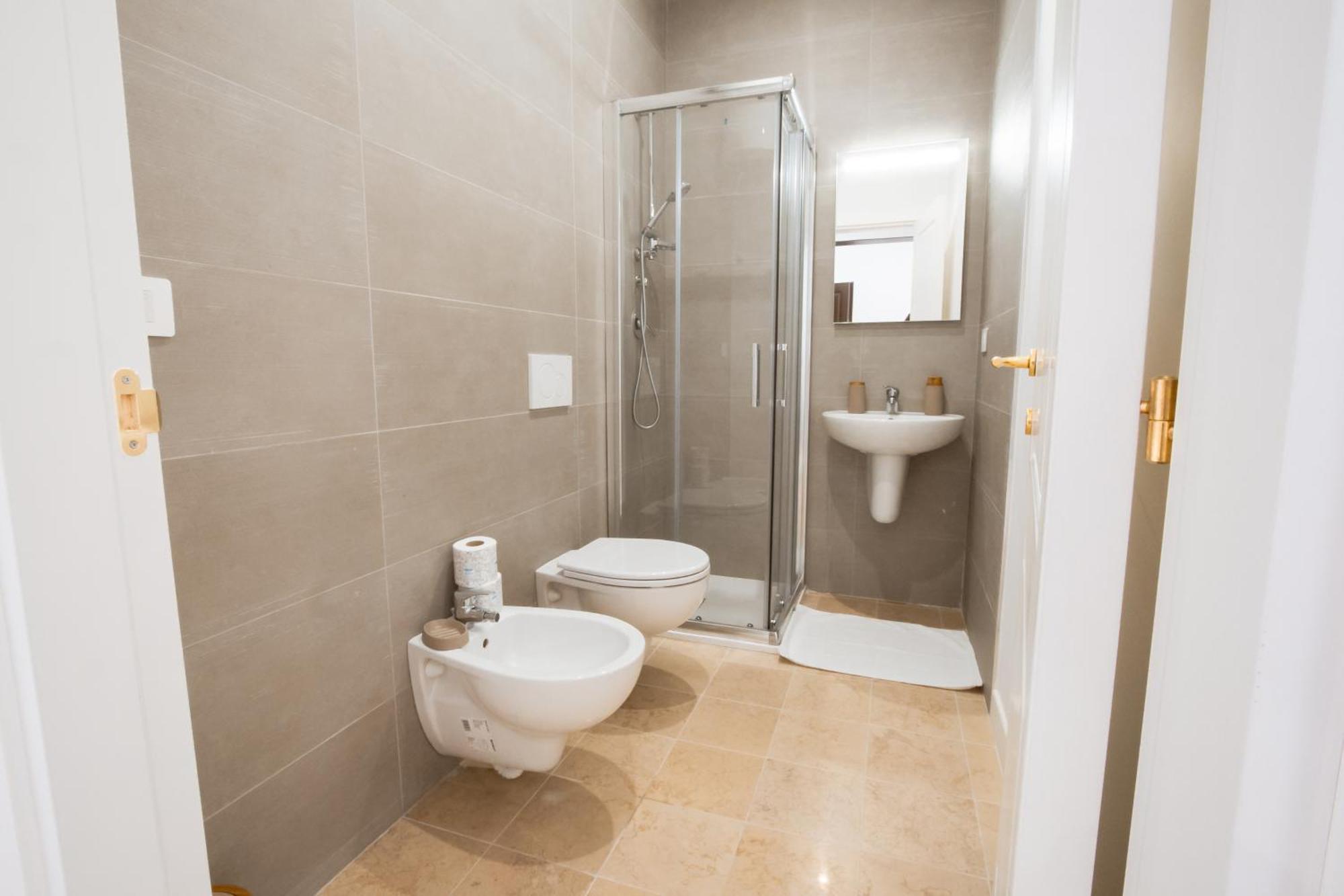 Palazzo Marevento Apartment Bari Bagian luar foto