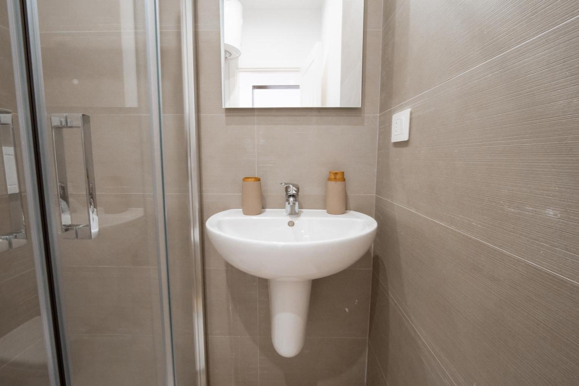 Palazzo Marevento Apartment Bari Bagian luar foto