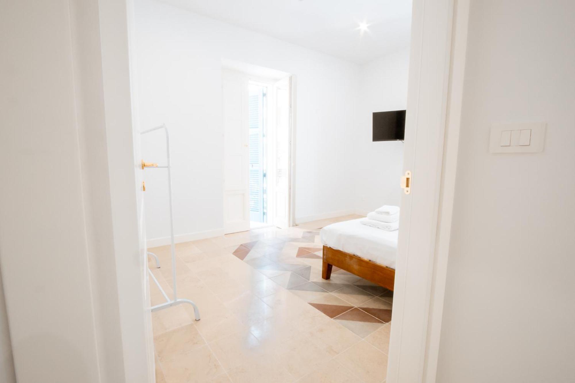 Palazzo Marevento Apartment Bari Bagian luar foto