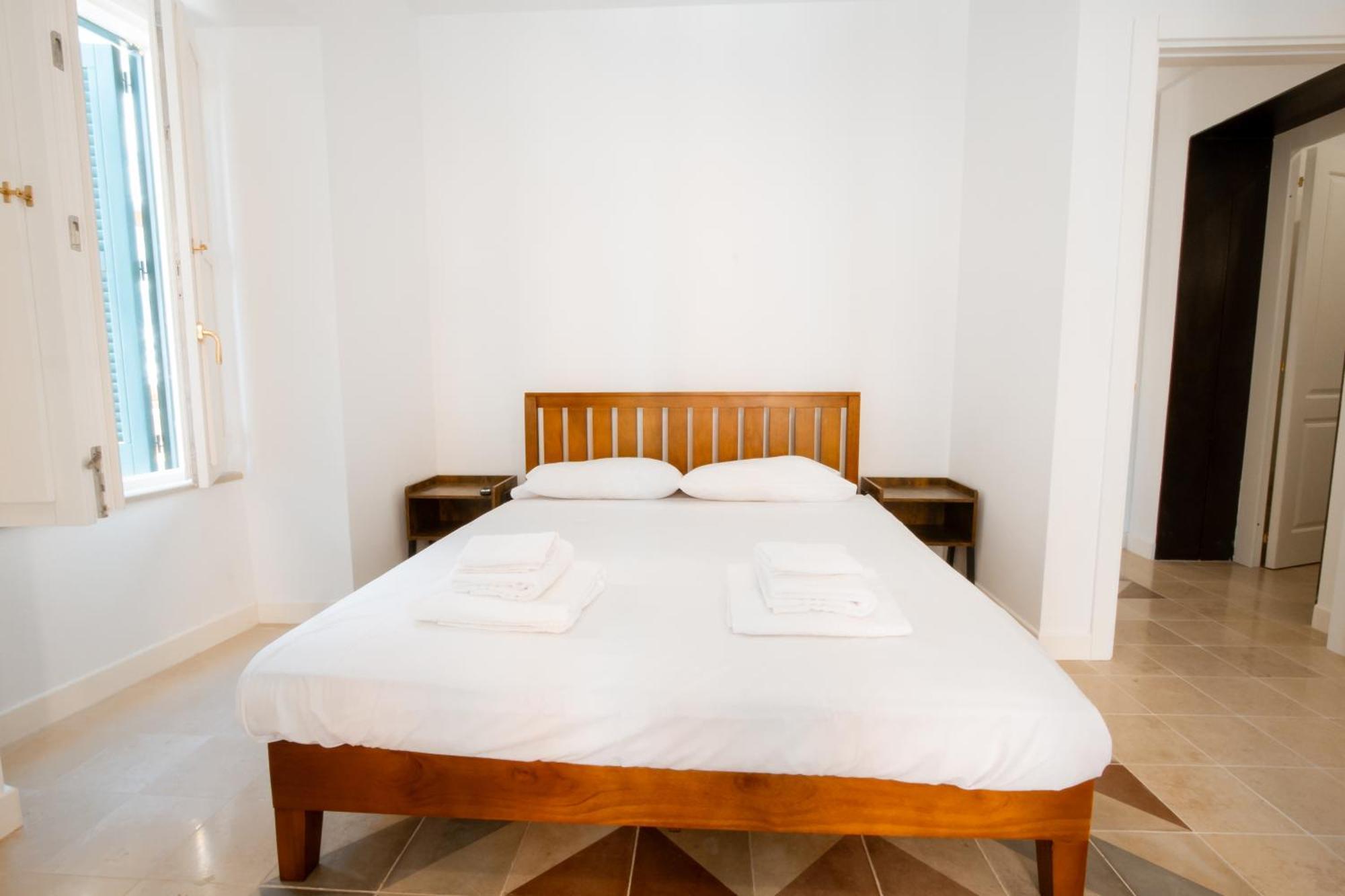 Palazzo Marevento Apartment Bari Bagian luar foto