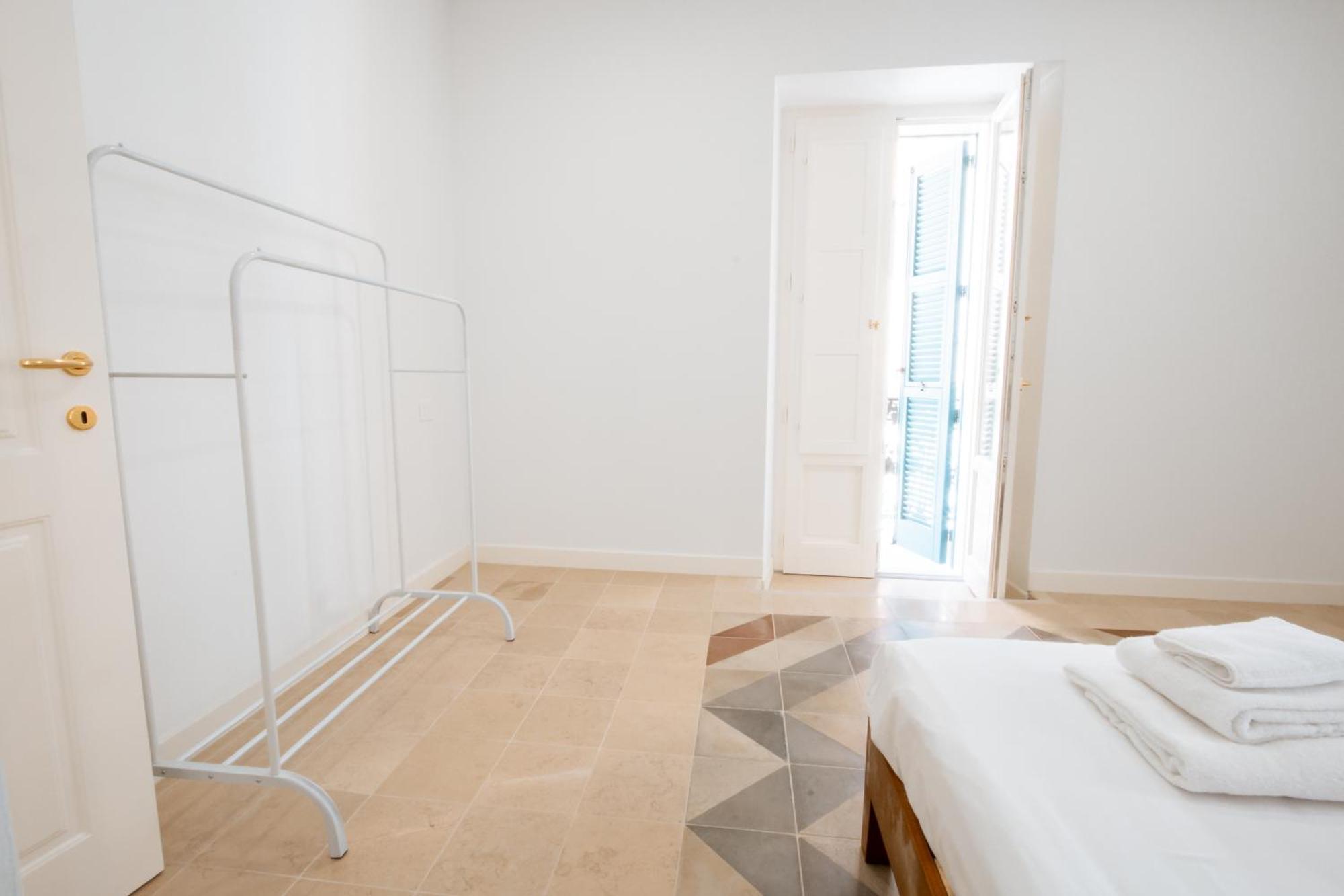 Palazzo Marevento Apartment Bari Bagian luar foto