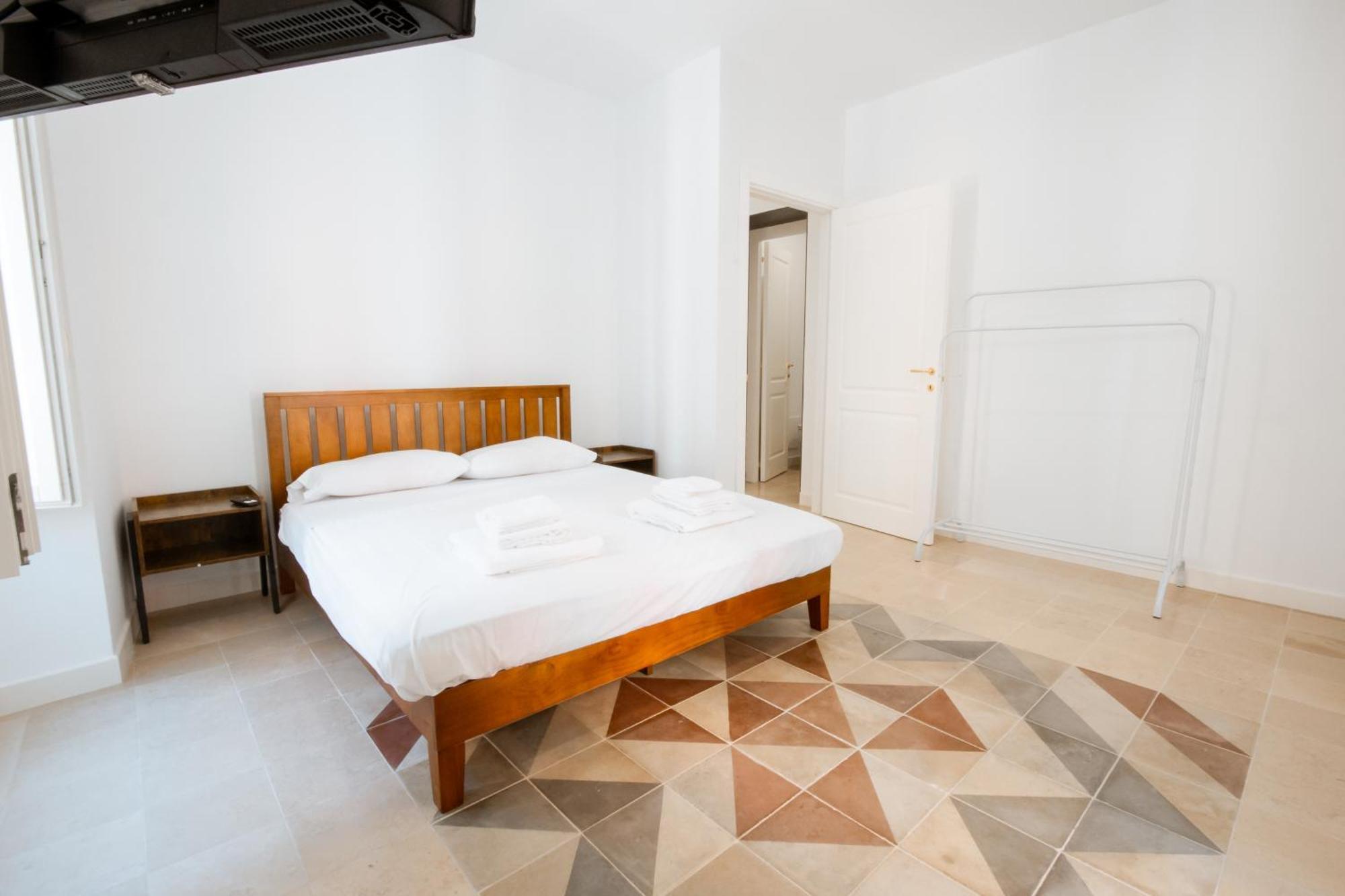 Palazzo Marevento Apartment Bari Bagian luar foto