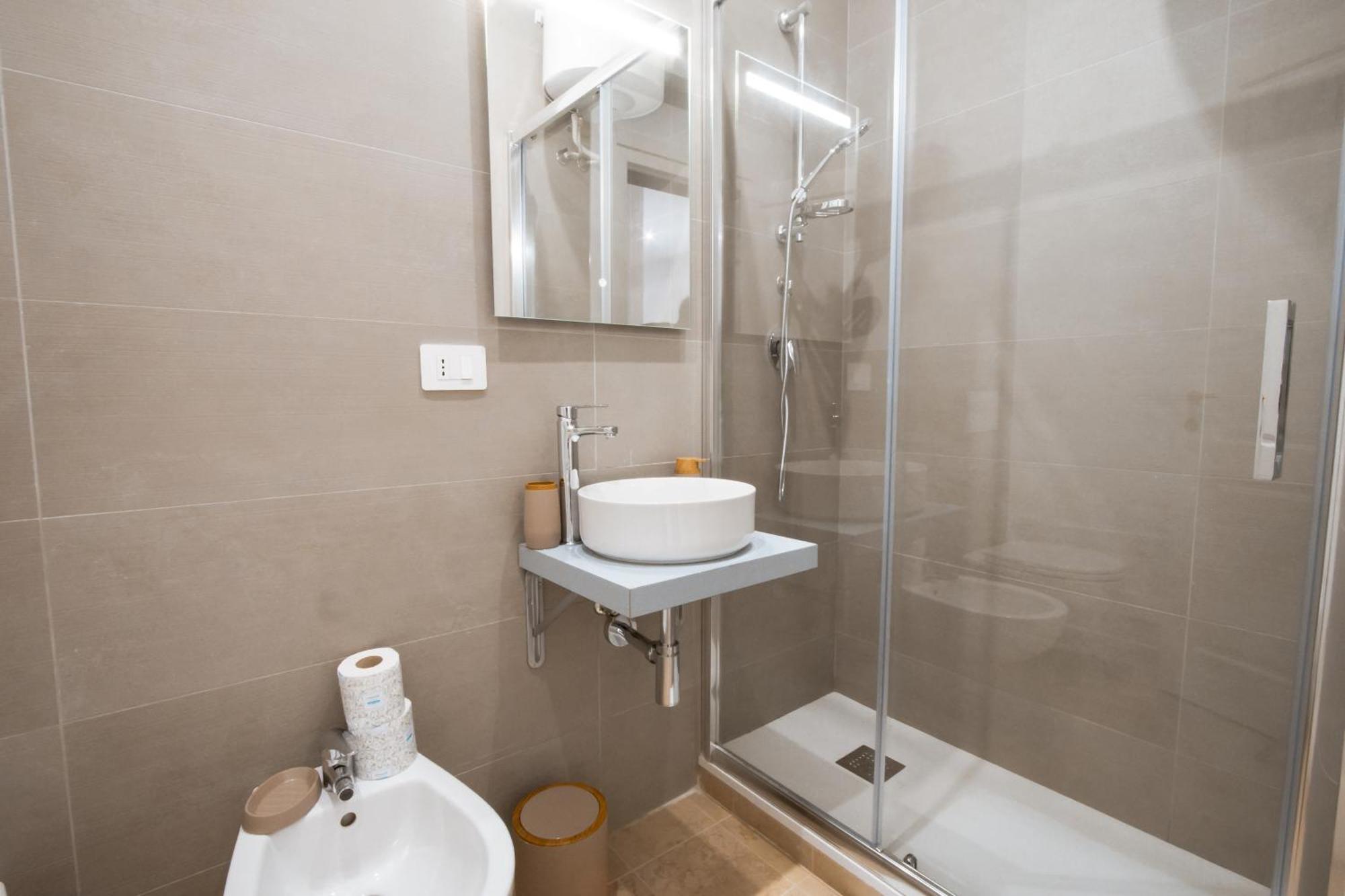 Palazzo Marevento Apartment Bari Bagian luar foto